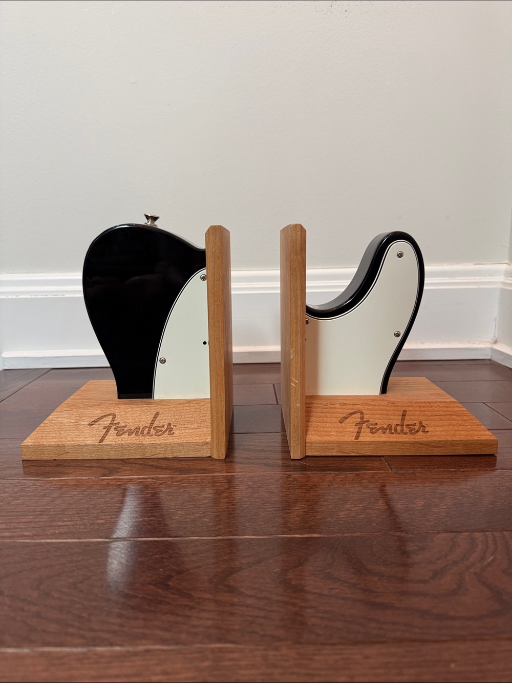 Fender Telecaster Body Bookends Black